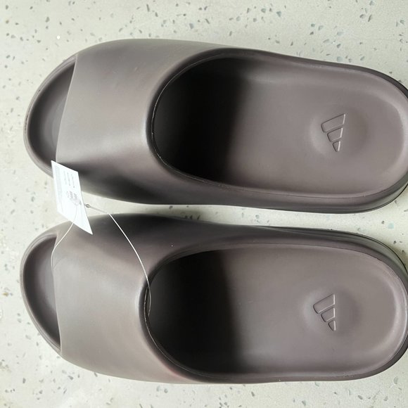 Yezzy slides - Picture 5 of 10